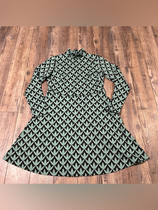 Boden Dresses & Skirts - Boden Green High Neck Jacquard Knit Dress With Petal Print - Size 6R US/10R UK